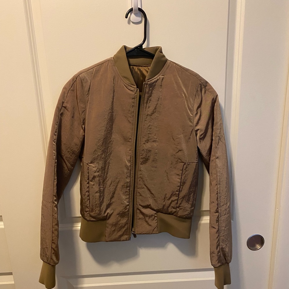 Lululemon reversible bomber jacket in the color tan size 0